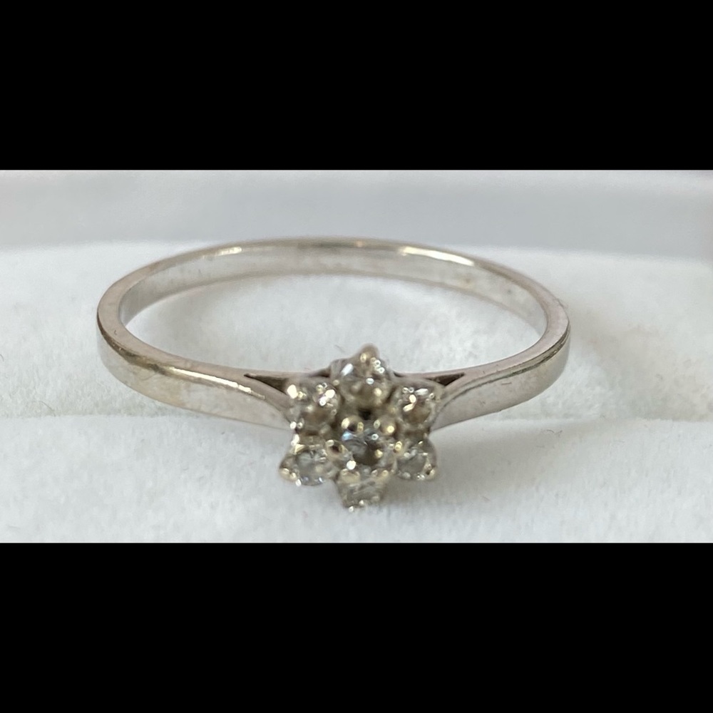 18k Gold & diamond Ring - Picture 3 of 5